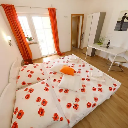 Guest house Lucija Bibinje