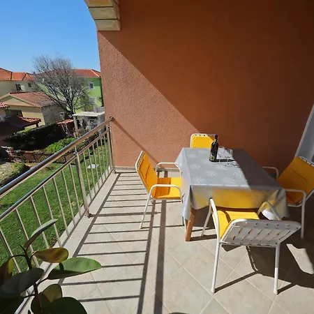 Lucija Guest house 3*