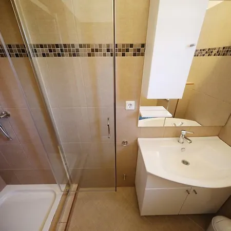 Guest house Lucija Bibinje