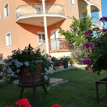 Lucija Guest house