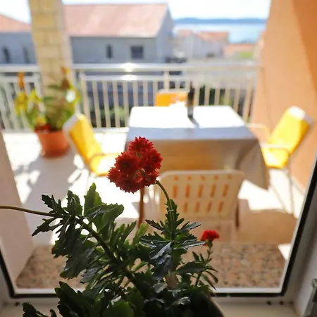 Lucija Guest house 3*