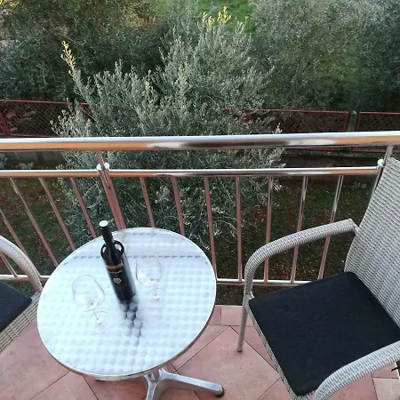Guest house Lucija 3*