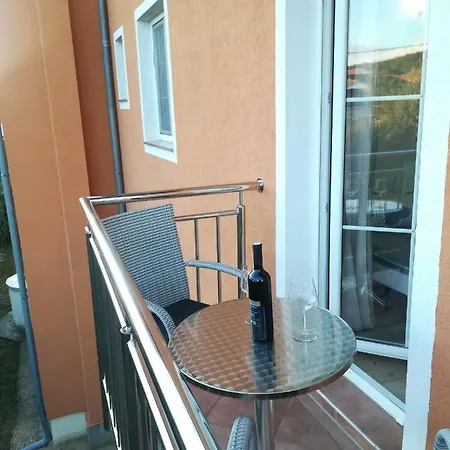 Lucija Guest house 3*